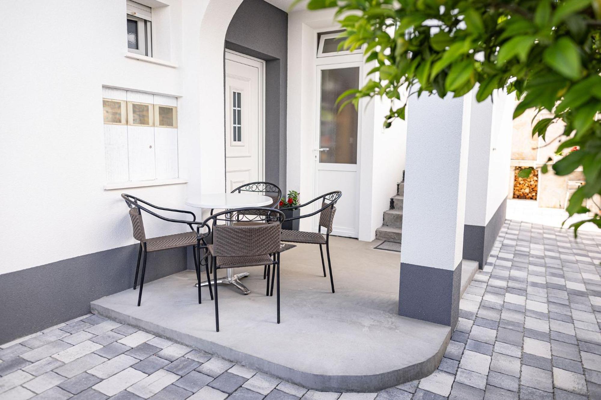 Apartments Veronika Trogir Exterior foto