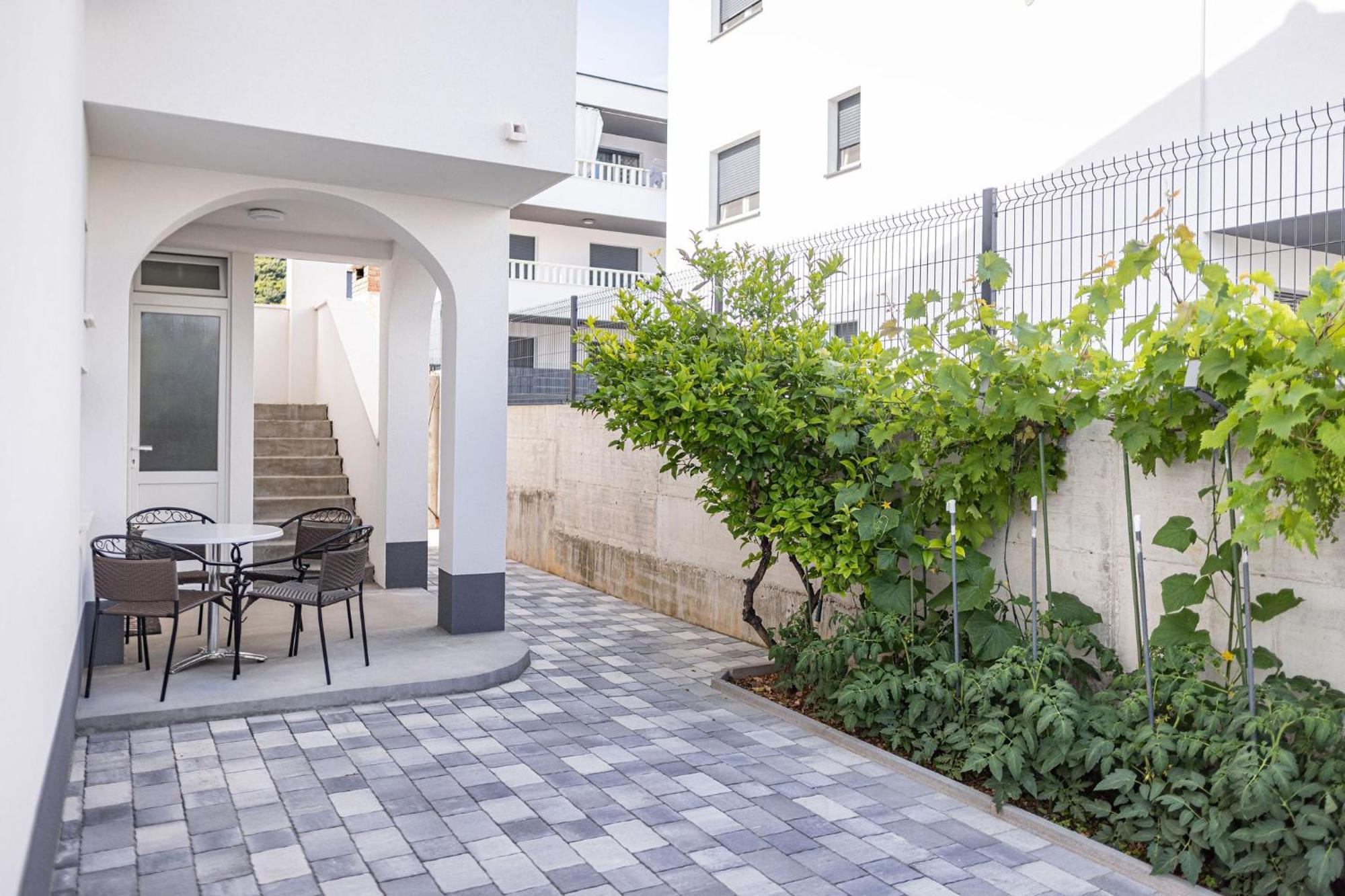Apartments Veronika Trogir Exterior foto